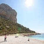 Coral فندق كاليبي