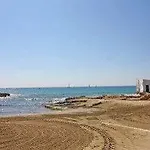 Coral Hotel 2*