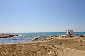 Coral Hotel 2*
